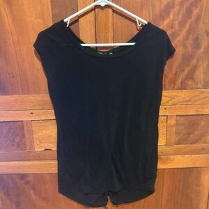 Dex tshirt short sleeve braided back size small petite